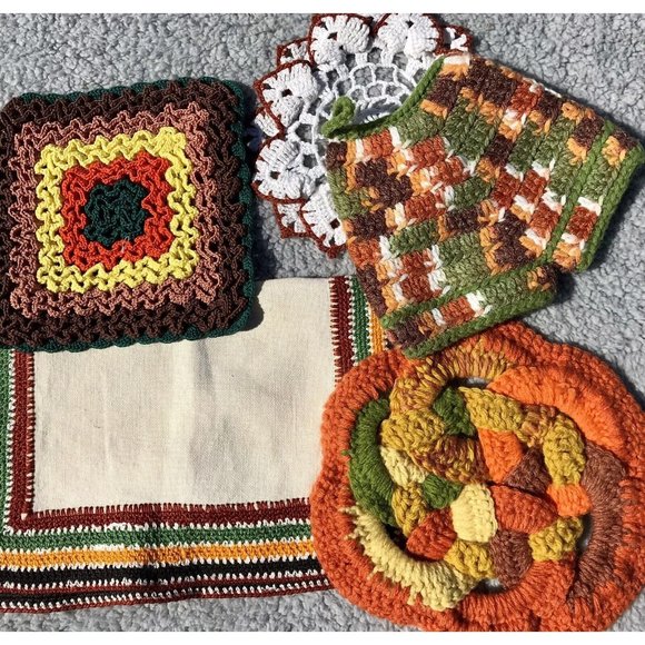 5 Vtg Hand Made USA Crocheted Doilies Trim Linen Table Cloth MCM Boho Orange 60s - Picture 1 of 7